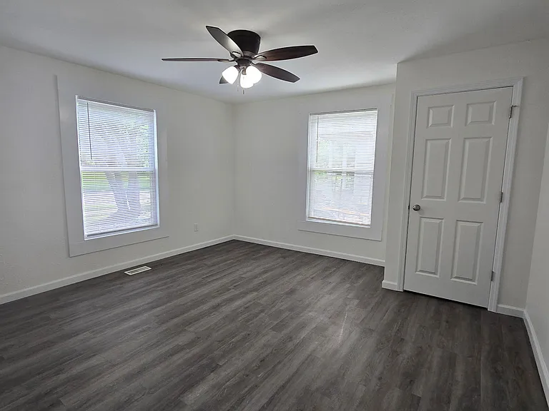 1207 W Florida St — Photo 8