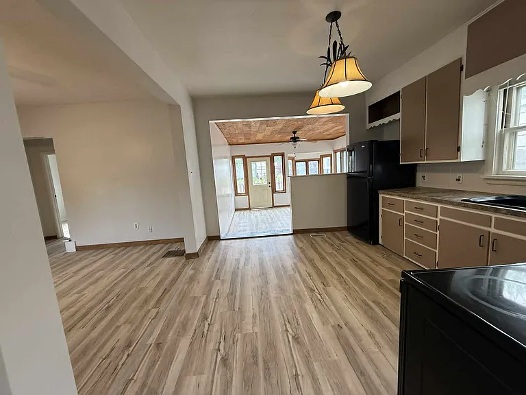 2202 D Ave — Photo 9