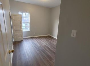 127 N 46th St APT 3, Louisville, KY