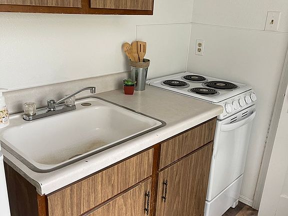 4th image of 708 S 5th St #204