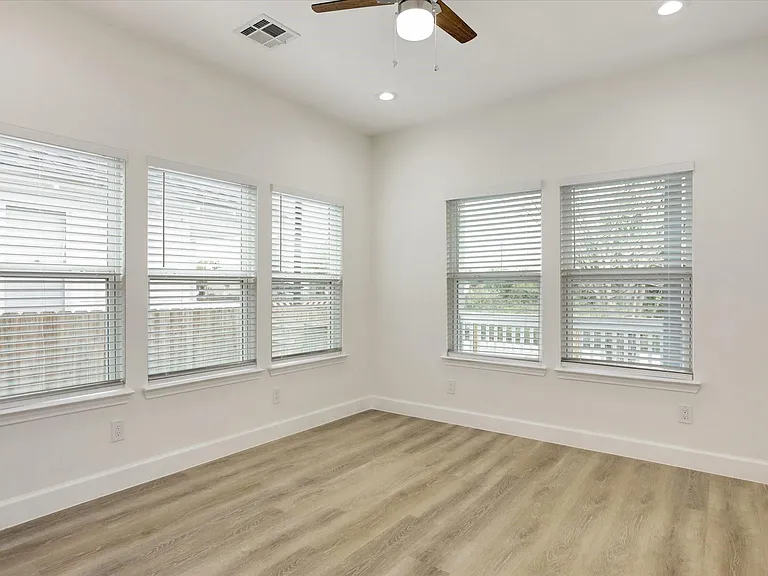 3515 Delhi St — Photo 13