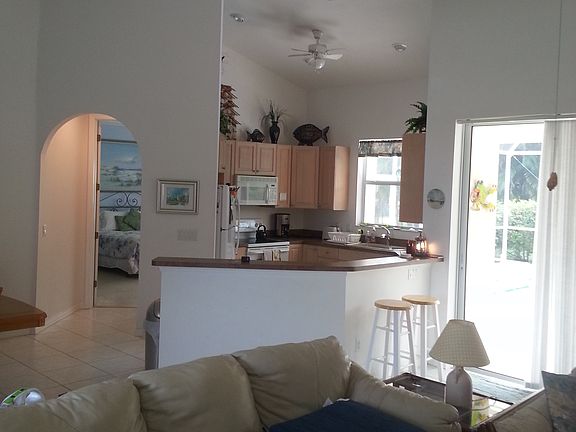 3rd image of 1108 SW 51st Ter