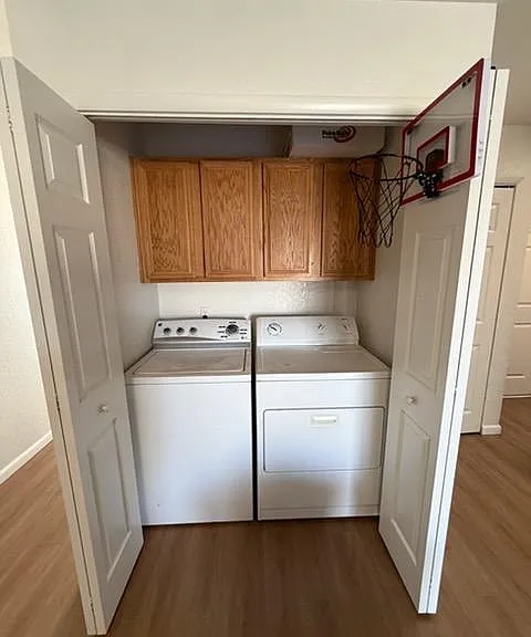 3960 E Valley Ln #B — Photo 15