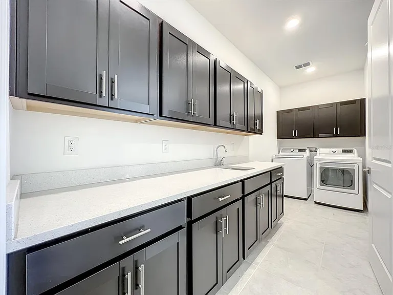 4379 Renly Ln — Photo 16