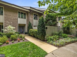 913 Drohomer Pl, Baltimore, MD 21210