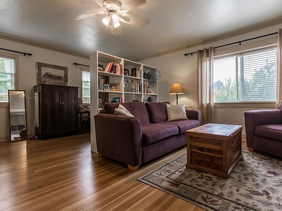 1st image of 2516 Cornwall Ave #5