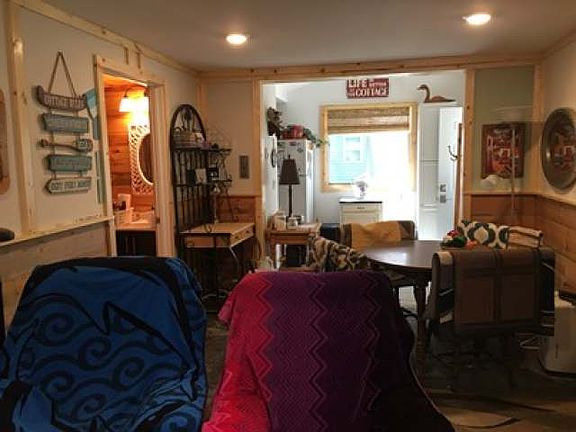 3rd image of 4040 Covemoor Dr