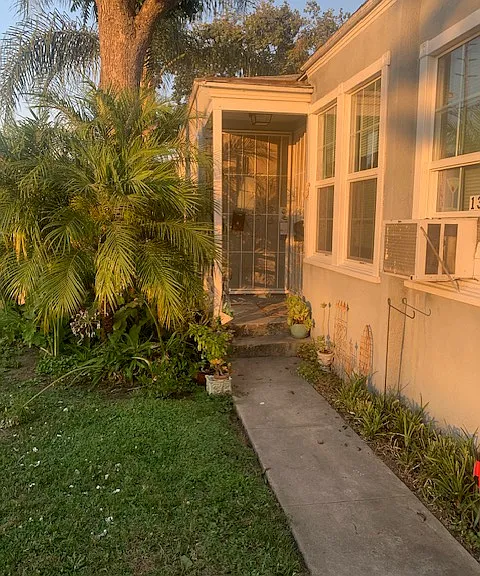 1304 W Alameda Ave — Photo 1