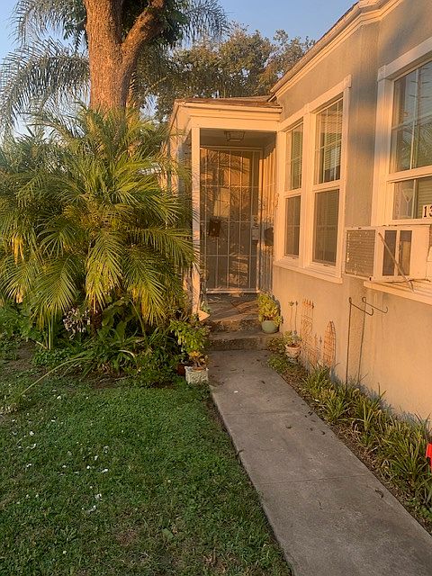 1st image of 1304 W Alameda Ave