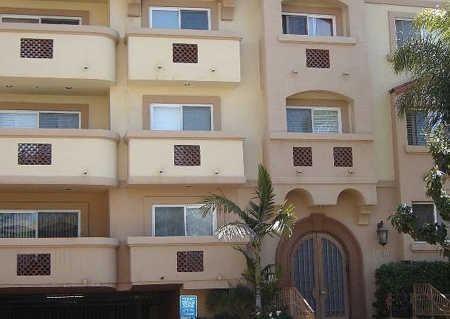 1st image of 1246 Armacost Ave #Penthouse 7