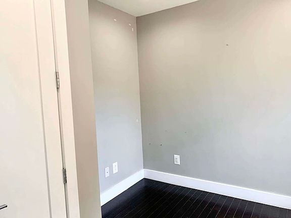 5th image of 312 E 106th St APT 5
