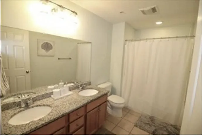 large bathroom you would share with one housemate
