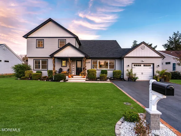 107 Fernwood Lane, Forked River, NJ 08731