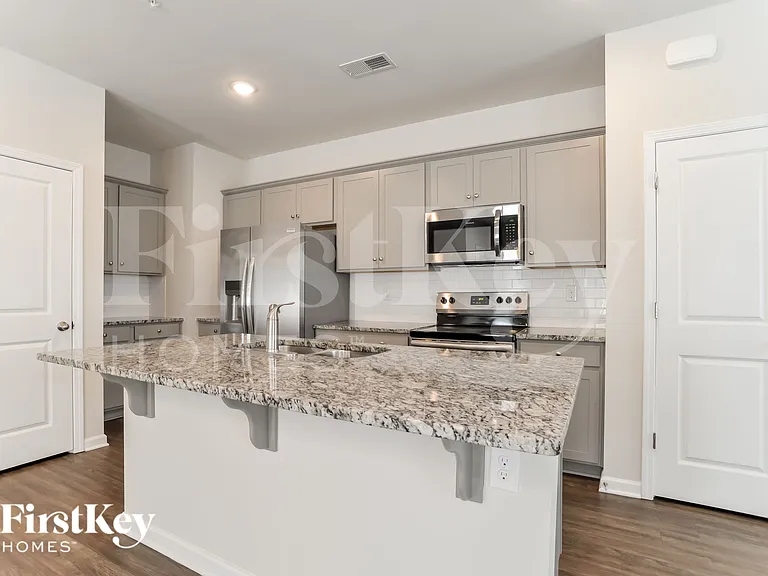 2058 Cypress Village Dr NW — Photo 5