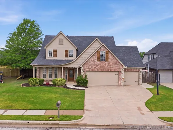 11724 S Vine Pl, Jenks, OK 74037