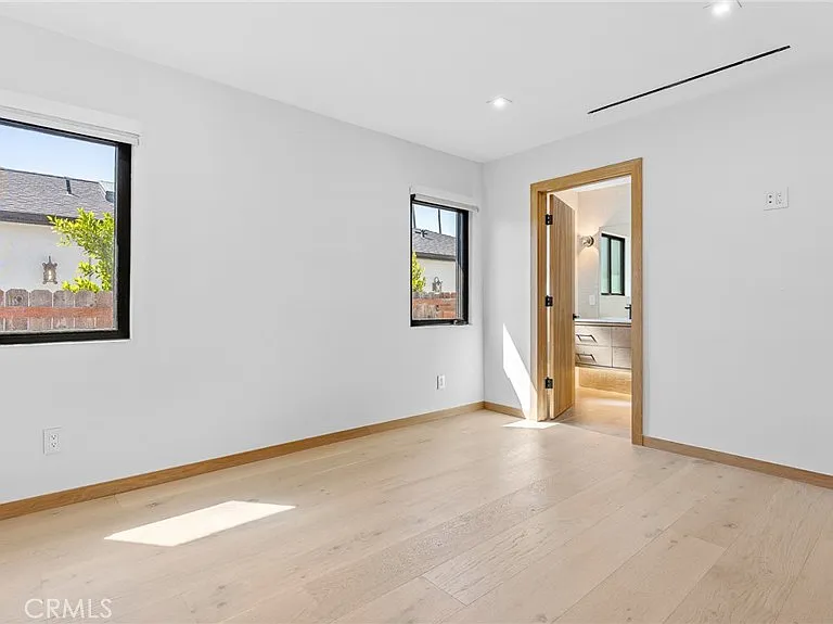 514 W Washington Blvd — Photo 28