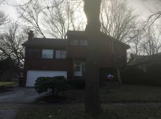 3303 Fountainbleau Dr, Hazel Crest, IL 60429