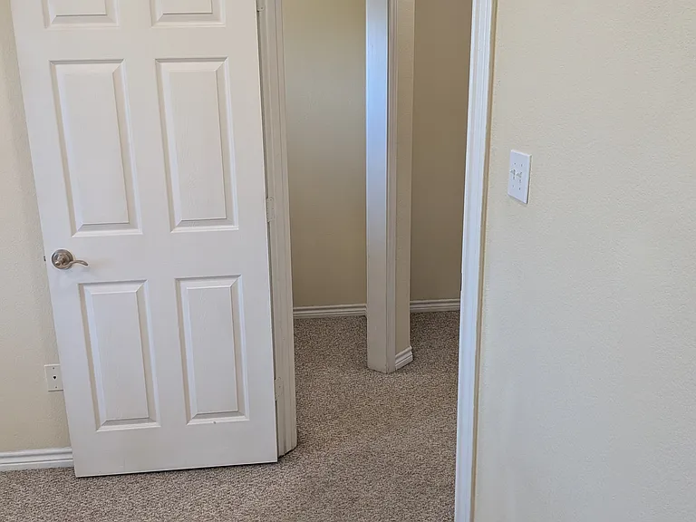 102 N Dallas St #202 — Photo 24