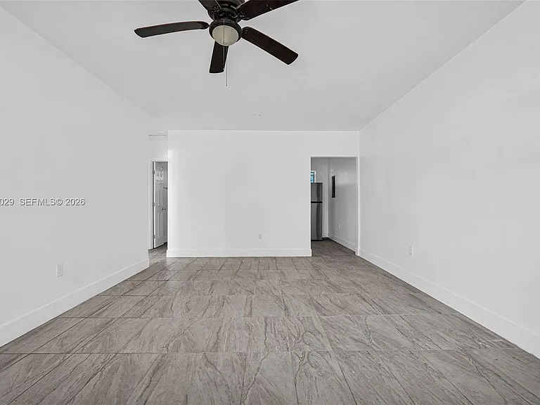 14600 NE 14th Ave #1 — Photo 11