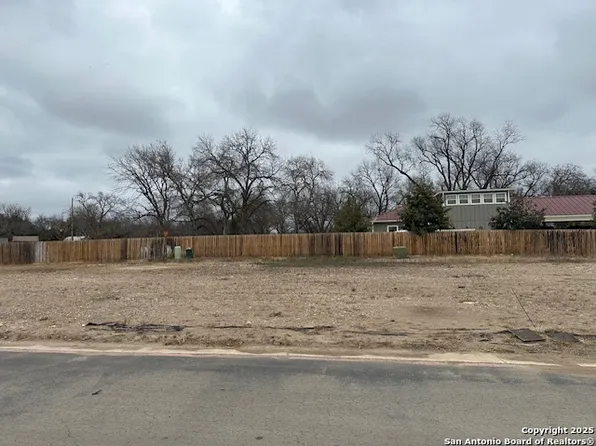 121 Sutton Place-Lot16 LOT 16, Uvalde, TX 78801