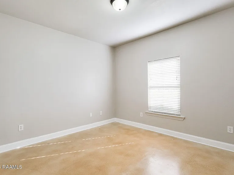 205 Quiet Bluff Dr — Photo 11
