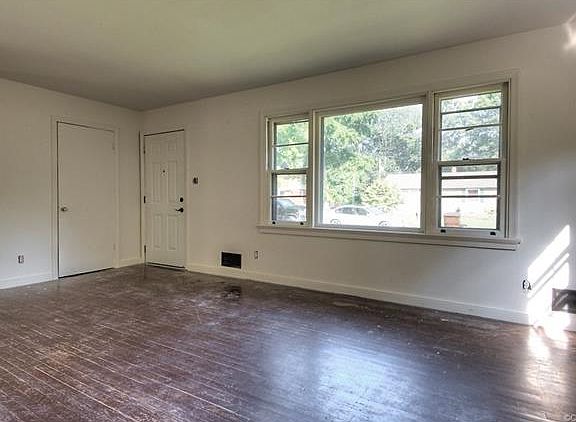 4th image of 1525 Kingswood St