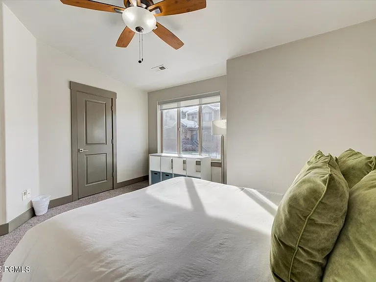 5662 Oslo Ln — Photo 27