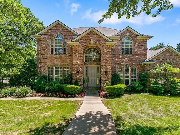 4th image of 1605 Regal Oaks Dr