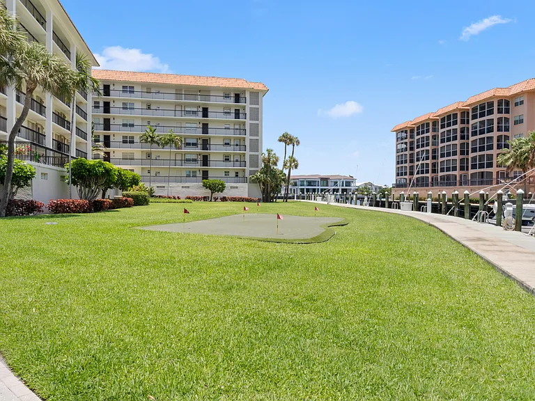 2871 N Ocean Blvd #M538 — Photo 44