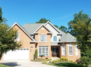 1120 Cliffview Cir, Johnson City, TN 37615