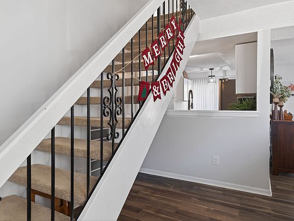 4th image of 4005 Barkleaf Dr
