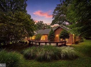 3 S Lake Way, Reisterstown, MD 21136