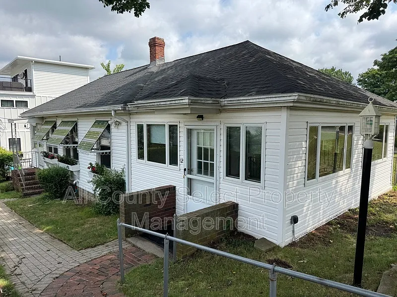12 Wilson Ave