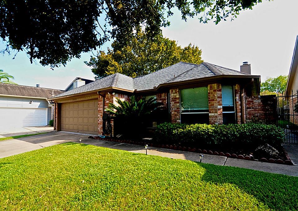 1st image of 3523 Palm Grove Dr