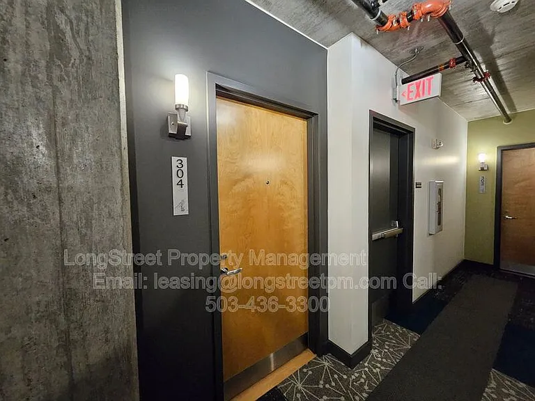 1926 W Burnside St #1217 — Photo 20
