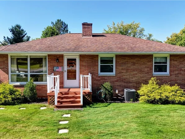 298 Southeast Ave, Tallmadge, OH 44278