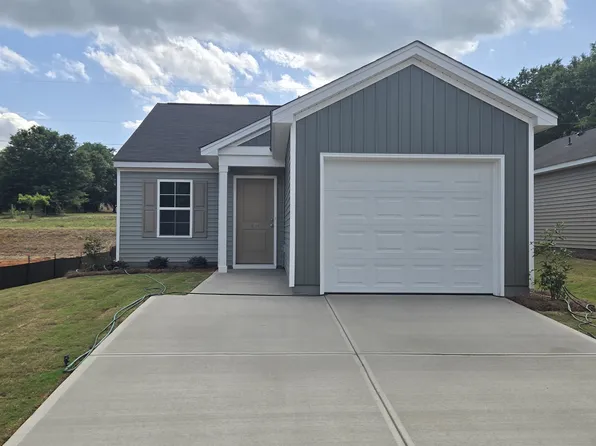 123 Cloverfield Ln, Spartanburg, SC 29303