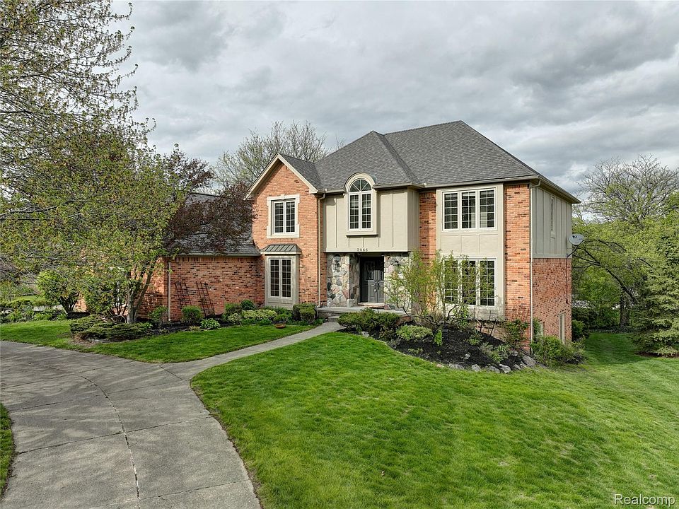 1st image of 3066 Woodcreek Way