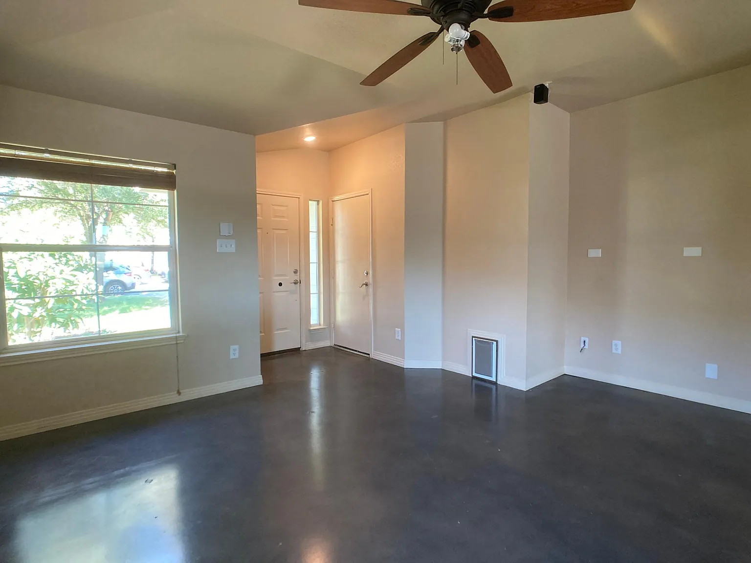 3 bed, 1167 sqft, $1,825 — Photo 3