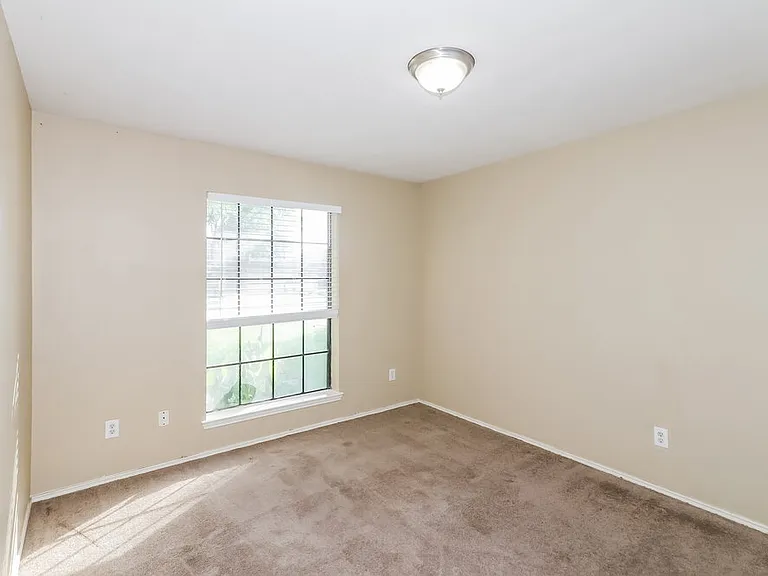 6618 Sutton Meadows Dr — Photo 14