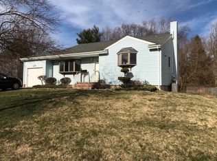 6 Forsgate Dr, Freehold, NJ 07728