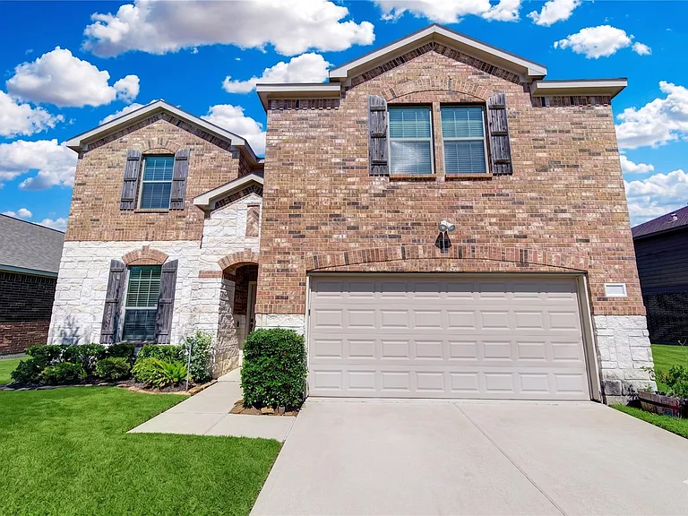 15318 Benson Landing Dr — Photo 2