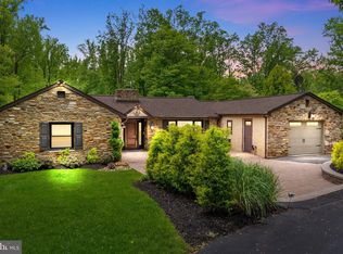 2330 Huntingdon Rd, Huntingdon Valley, PA 19006