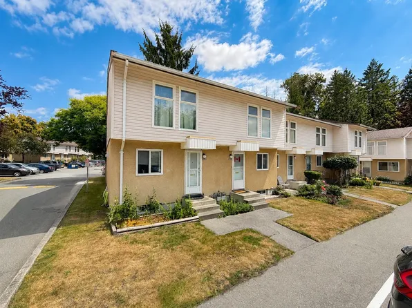 6878 Arlington St, Vancouver, BC V5S 3N9