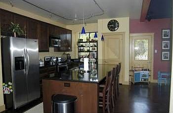 4th image of 214 Live Oak Hills Ct