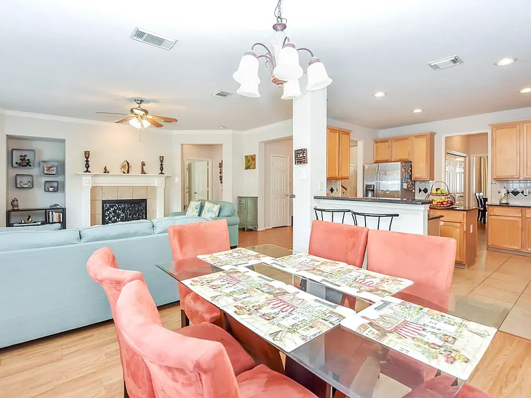 1815 Granite Field Ln — Photo 13