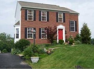 2241 Watchfield Dr, South Park, PA