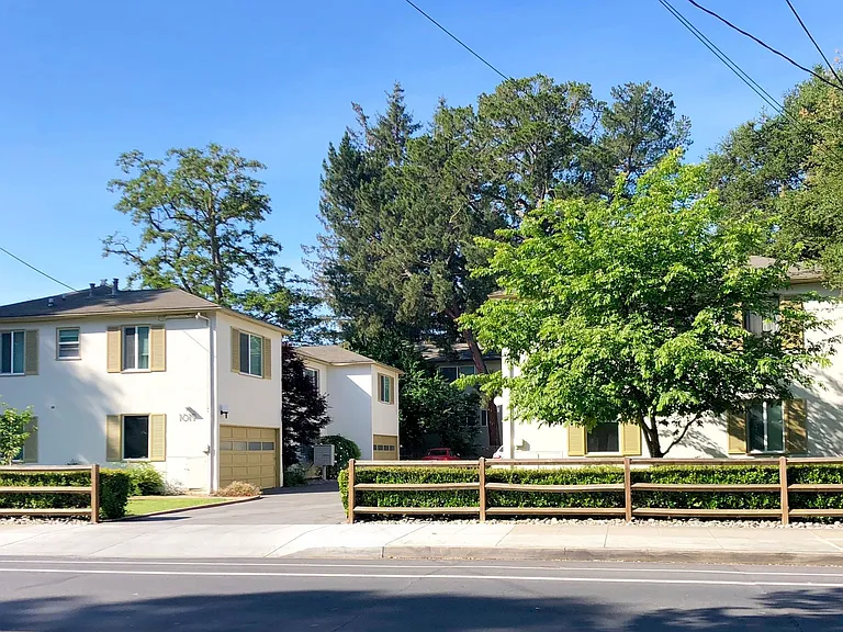 Laurel Oaks Apts — Photo 8