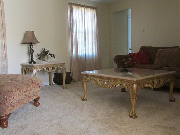 5th image of 1106 Acorn Dr