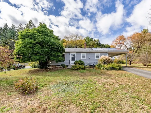 747 S East St, Amherst, MA 01002